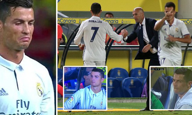 Ronaldo Jengkel Ditarik Keluar oleh Zidane pada Laga Penting Real Madrid